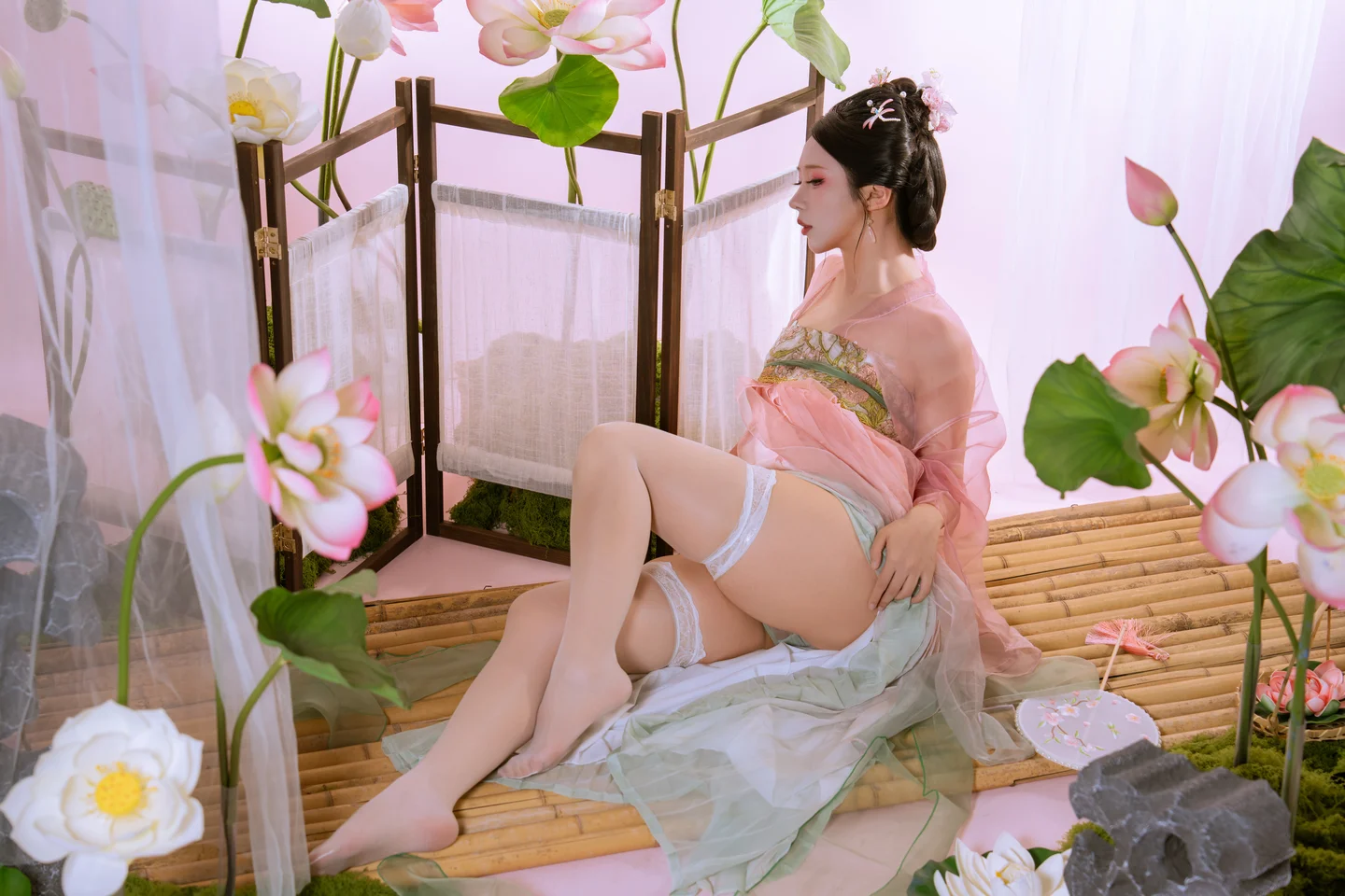 云溪溪&奶桃桃 - 采莲 [90P-2GB] tg@simisebaisi 【丝足阁】009.webp